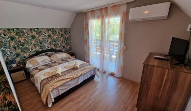 Napsug�r Villa A Si�fok