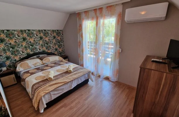 Napsug�r Villa A Si�fok