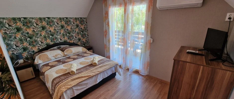 Napsug�r Villa A Si�fok