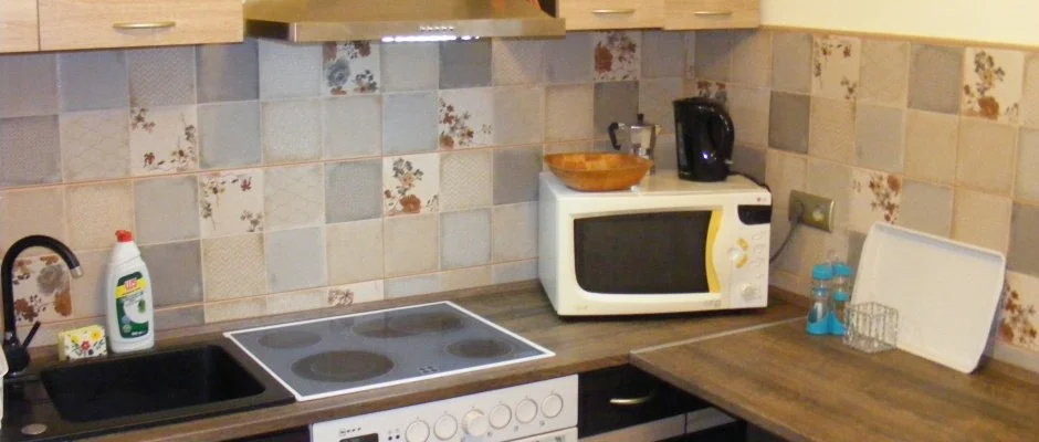 Ngy Glya Apartman Sarud