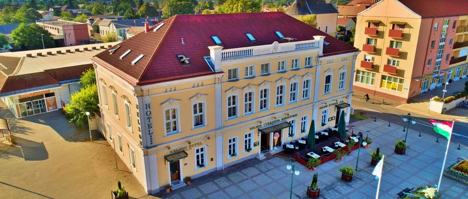 Nelson Hotel Hajd�szoboszl�