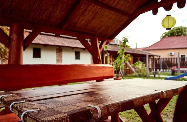 O�zis Apartmanok M�rahalom