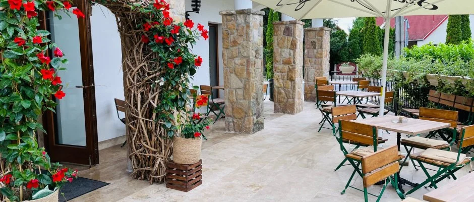 reg Halsz tterem s Fogad Tt