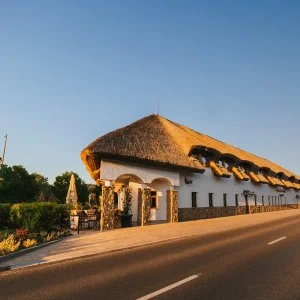 Öreg Halász Étterem és Fogadó Tát - Május 1.