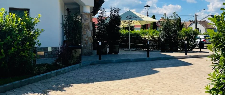 reg Halsz tterem s Fogad Tt