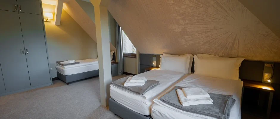 reg Halsz tterem s Fogad Tt