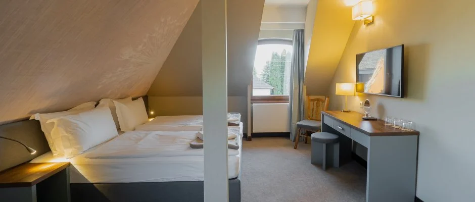 reg Halsz tterem s Fogad Tt