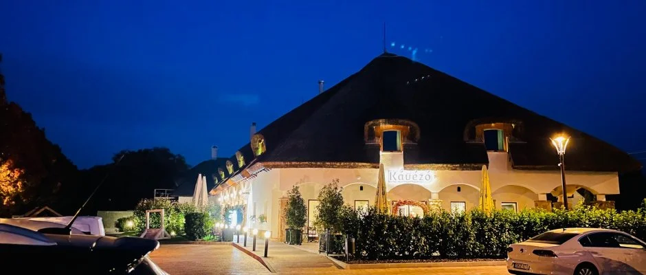 reg Halsz tterem s Fogad Tt