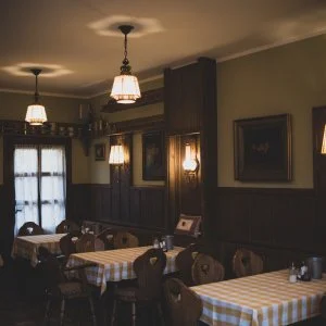 Öreg Prés Butikhotel Mór - Két ünnep között