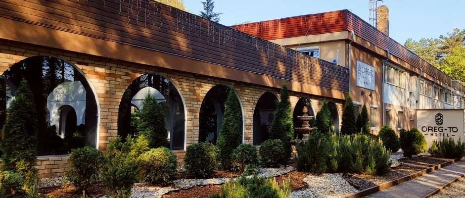 reg-t Hotel Tata