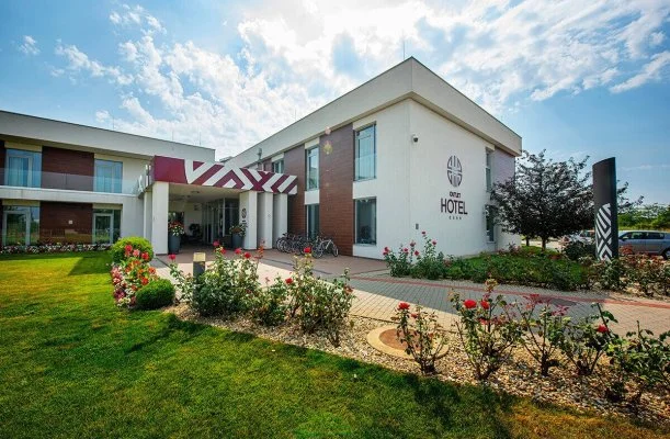 Outlet Hotel Polgár Outlet Hotel Polgár