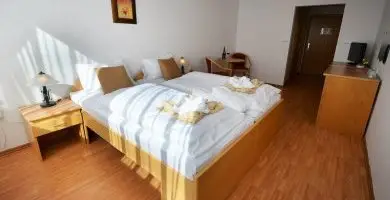 K�t �nnep k�z�tt