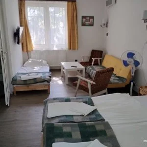 Parti Sétány Vendégház Balatonkenese - Május 1.