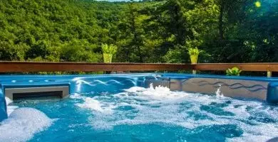  - K�t �jszak�s aj�nlat f�lpanzi�val