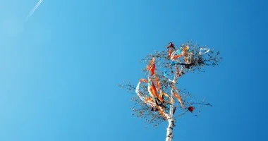 M�jus 1. (min. 2 �j)