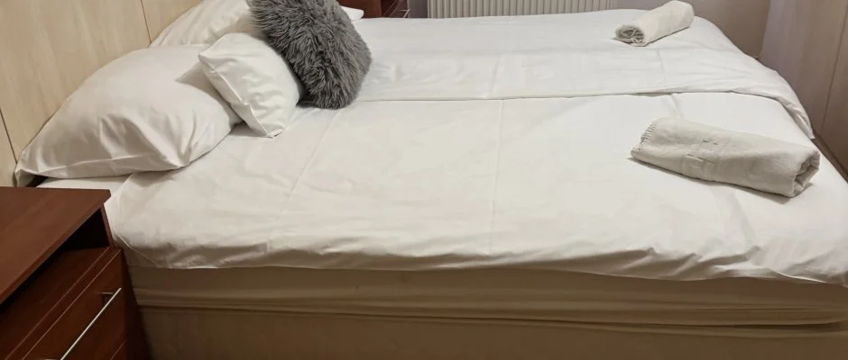 Pl�za Hotel Gyula