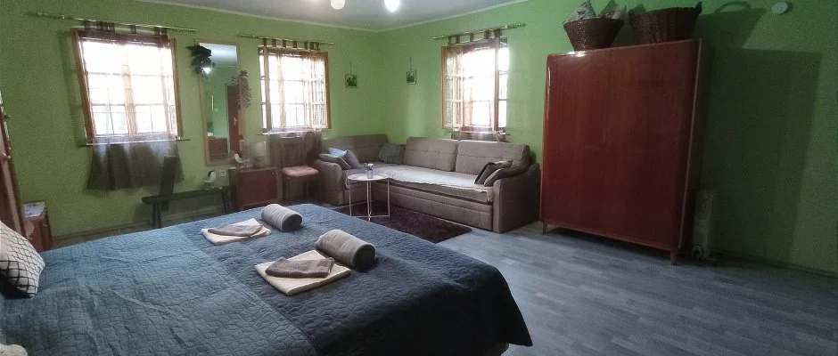 Pni Kuck Vendghz s Minifarm Hosszvlgy