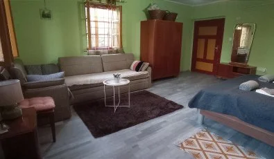 Pni Kuck Vendghz s Minifarm Hosszvlgy