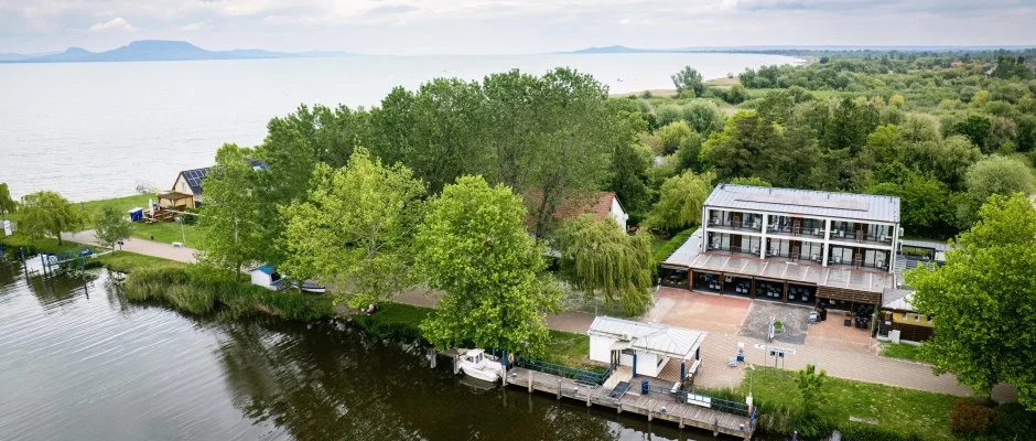 Port tterem & Panzi Balatonmriafrd