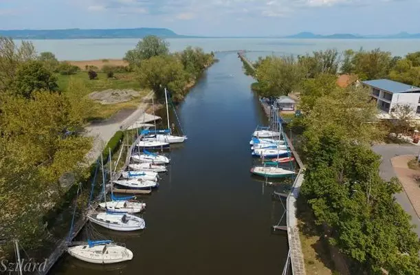 Port tterem & Panzi Balatonmriafrd