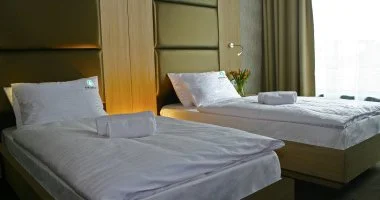 Október 23. (min. 2 éj)