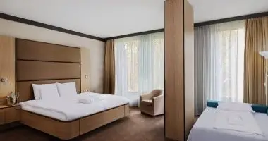 Szilveszter (min. 2 �j)