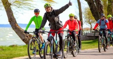 El� a biciklikkel! (1 �jt�l)