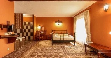 Okt�ber 23. (min. 2 �j)