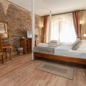 Puchner Kastélyszálló Bikal - Május 1. (min. 2 éj)