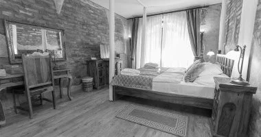 M�jus 1. (min. 2 �j)