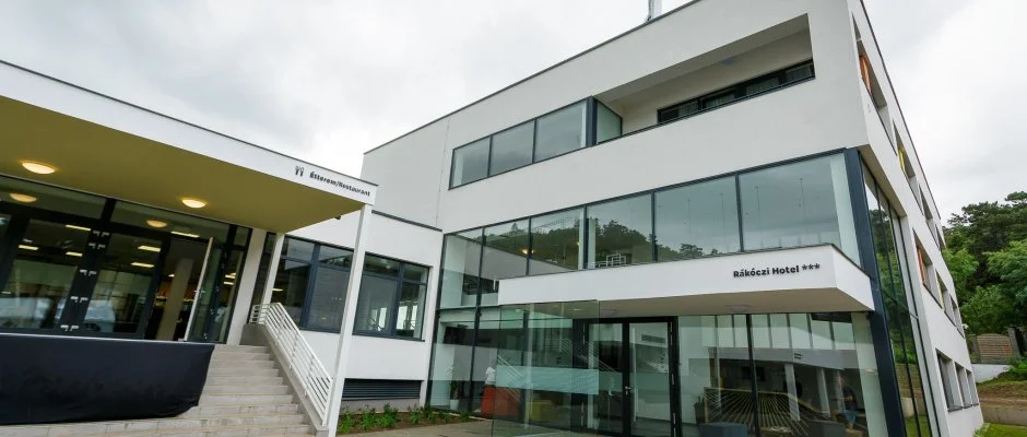 Rkczi Hotel, Tbor s Rendezvnykzpont Storaljajhely