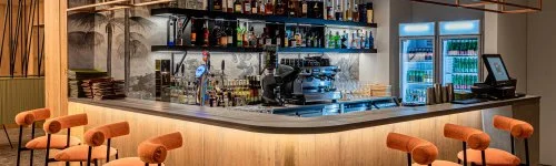 REED Luxury Hotel & Bistro