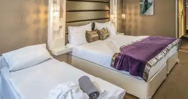 Maj�lis (min. 2 �j)