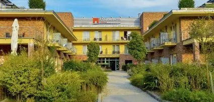 Royal Club Hotel Visegrd - Akcik Mindenszentekre