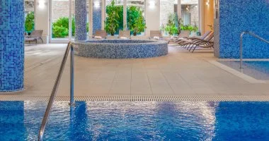 Kedvezm�nyes �r teljes el�refizet�ssel (min. 4 �j)