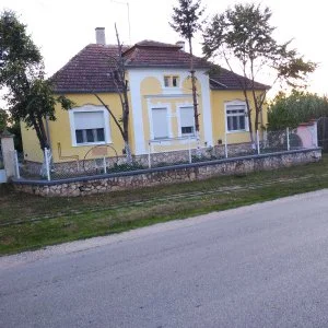 Rózsi Vendégház Mihályháza - Október 23.
