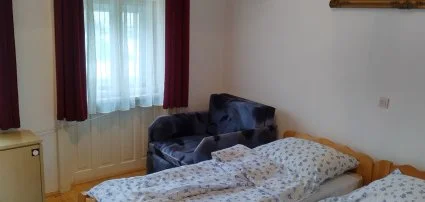 Rzsi Vendghz Mihlyhza - Csomagok a pnksdi hossz htvgre