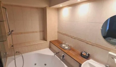 Salg Hotel Salgtarjn-Eresztvny