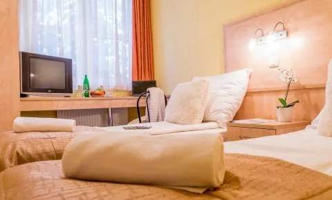 Salgó Hotel Salgótarján-Eresztvény - Május 1.