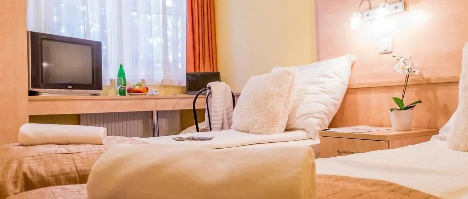 Salg Hotel Salgtarjn-Eresztvny