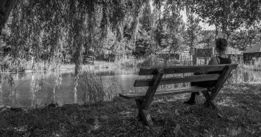 M�jus 1. (min. 3 �j)