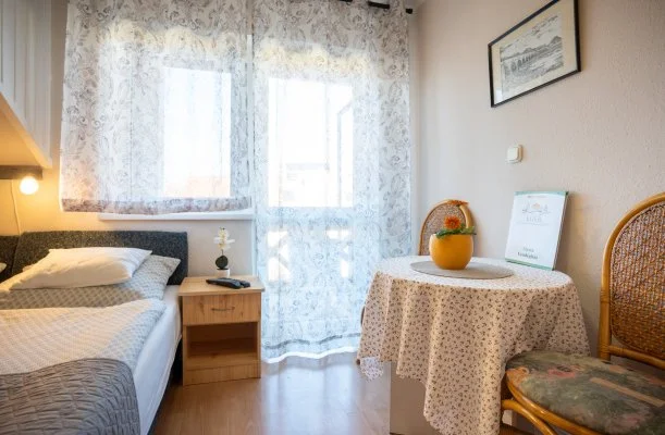 Siesta Vend�gh�z Eger