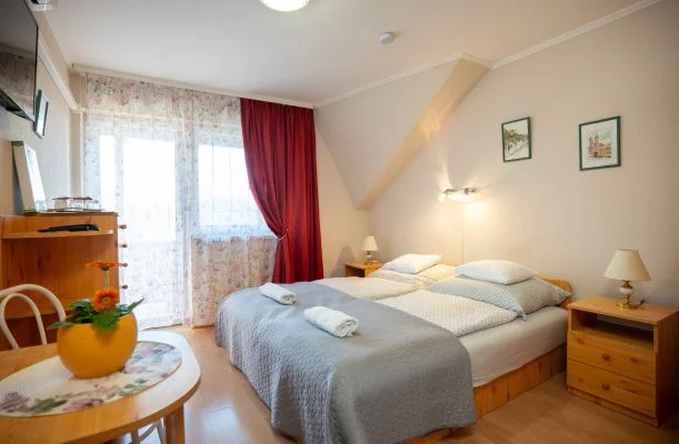 Siesta Vend�gh�z Eger