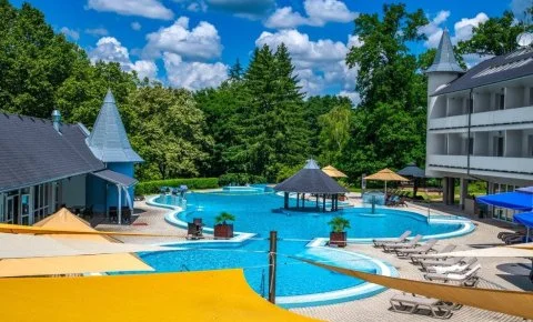 Ambient Hotel Sikonda - Előrefizetési kedvezmény félpanzióval