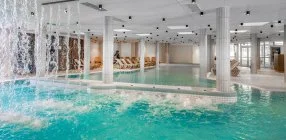 Ambient Hotel - Kedvezm�nyes �r f�lpanzi�val