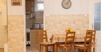 Okt�ber 23. (min. 2 �j)