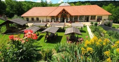 Somogy Kertje �d�l�falu �s �tterem - Ny�r Somogyban