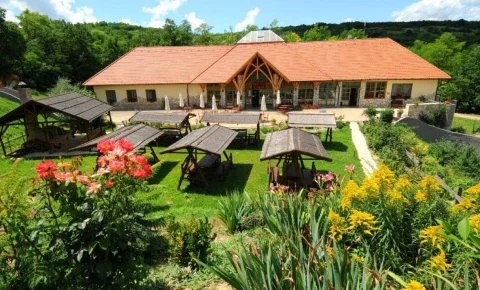 Somogy Kertje Üdülőfalu és Étterem Bonnya - Nyár Somogyban