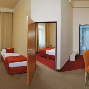 Star City Hotel Budapest - Május 1. - teljes előrefizetéssel