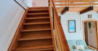 M�jus 1. (min. 2 �j)